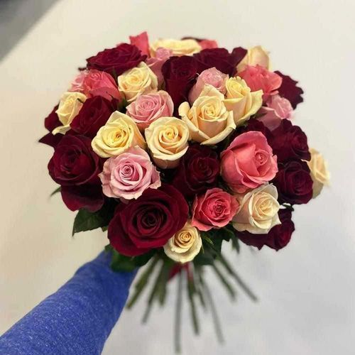 Букет Из 45 Разноцветных Роз
